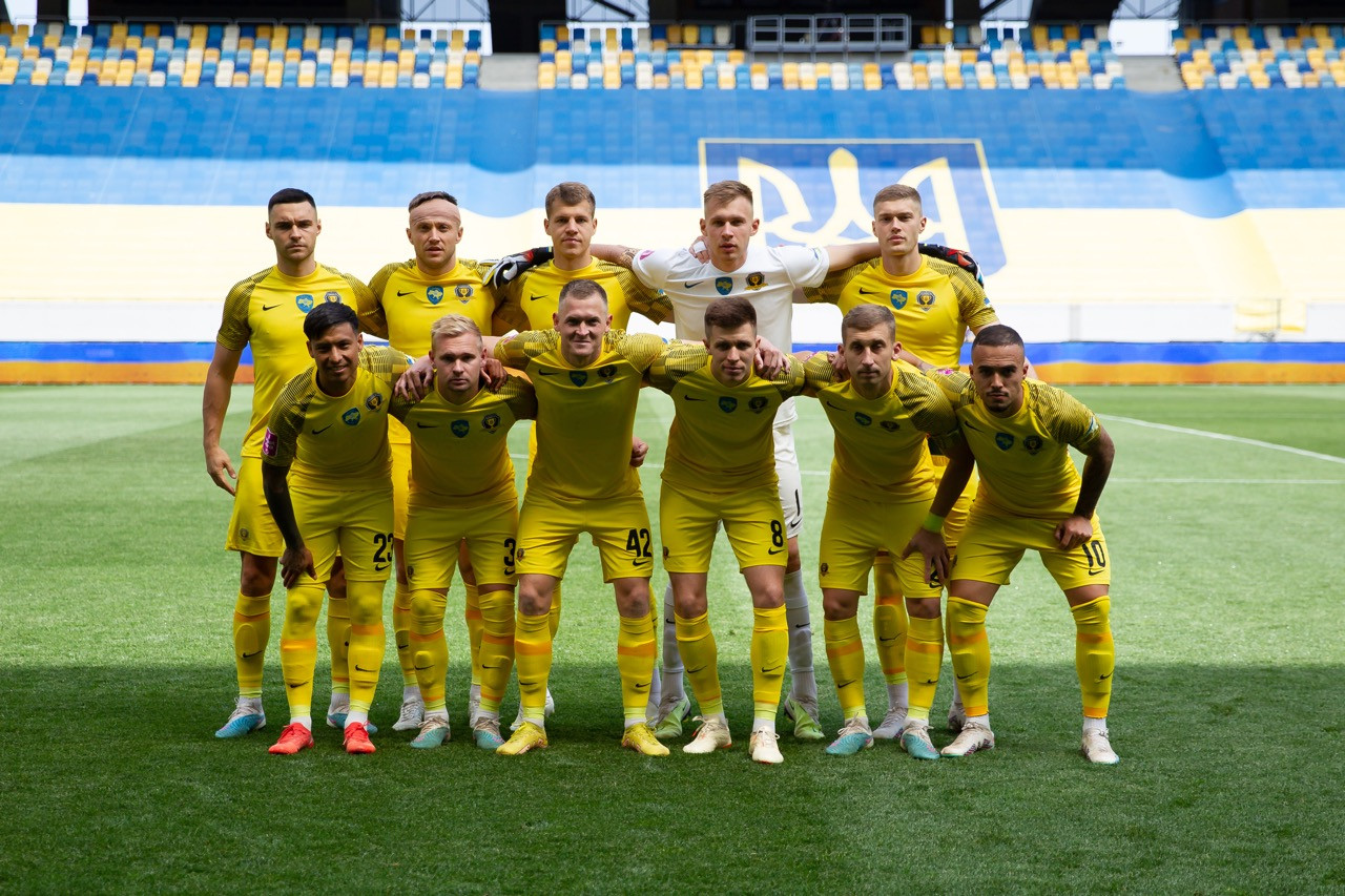 Дніпро-1 покинуло одразу 7 гравців