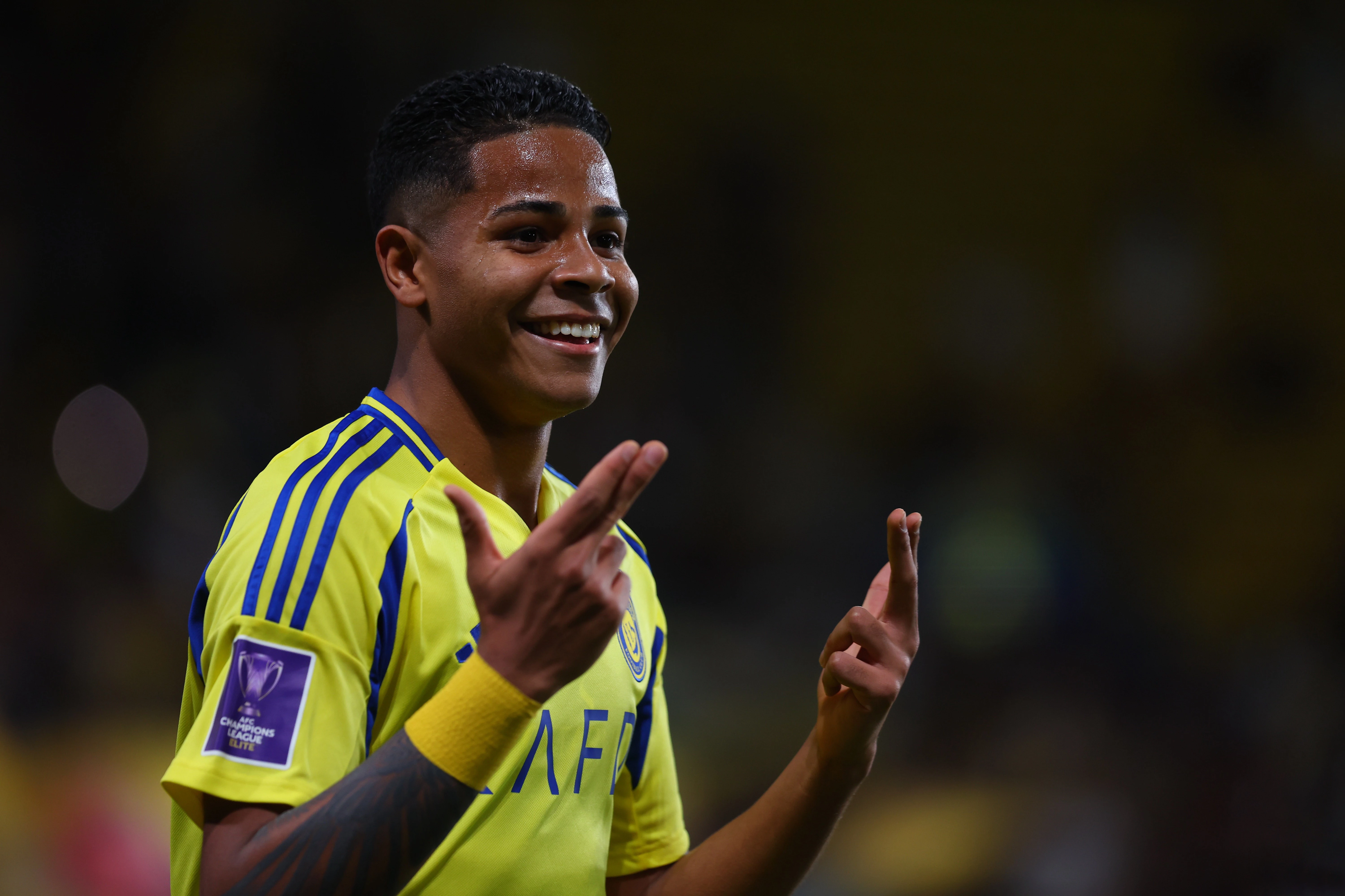 Шахтар бореться за Веслі