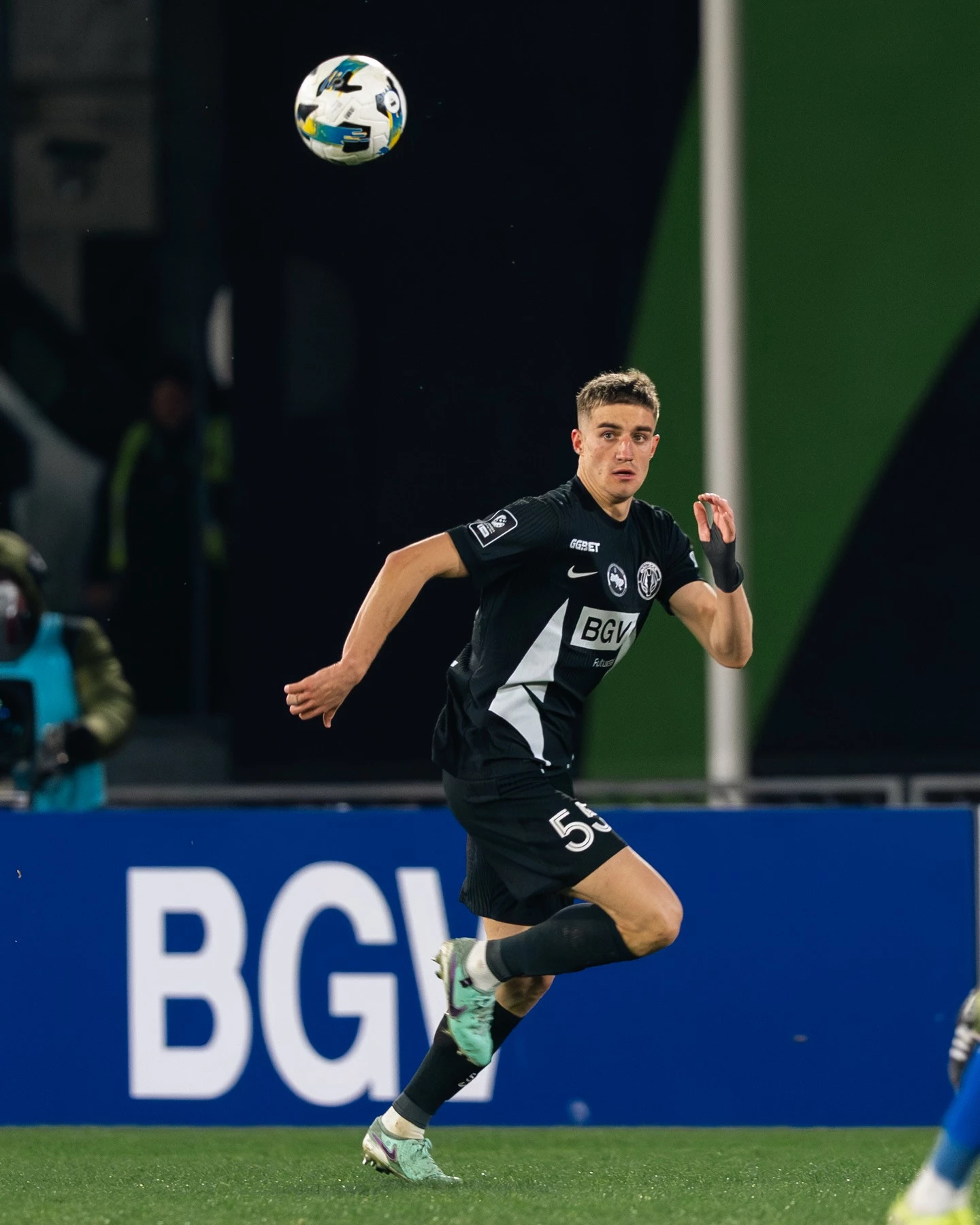 Брентфорд спорстерігає за Крушинським