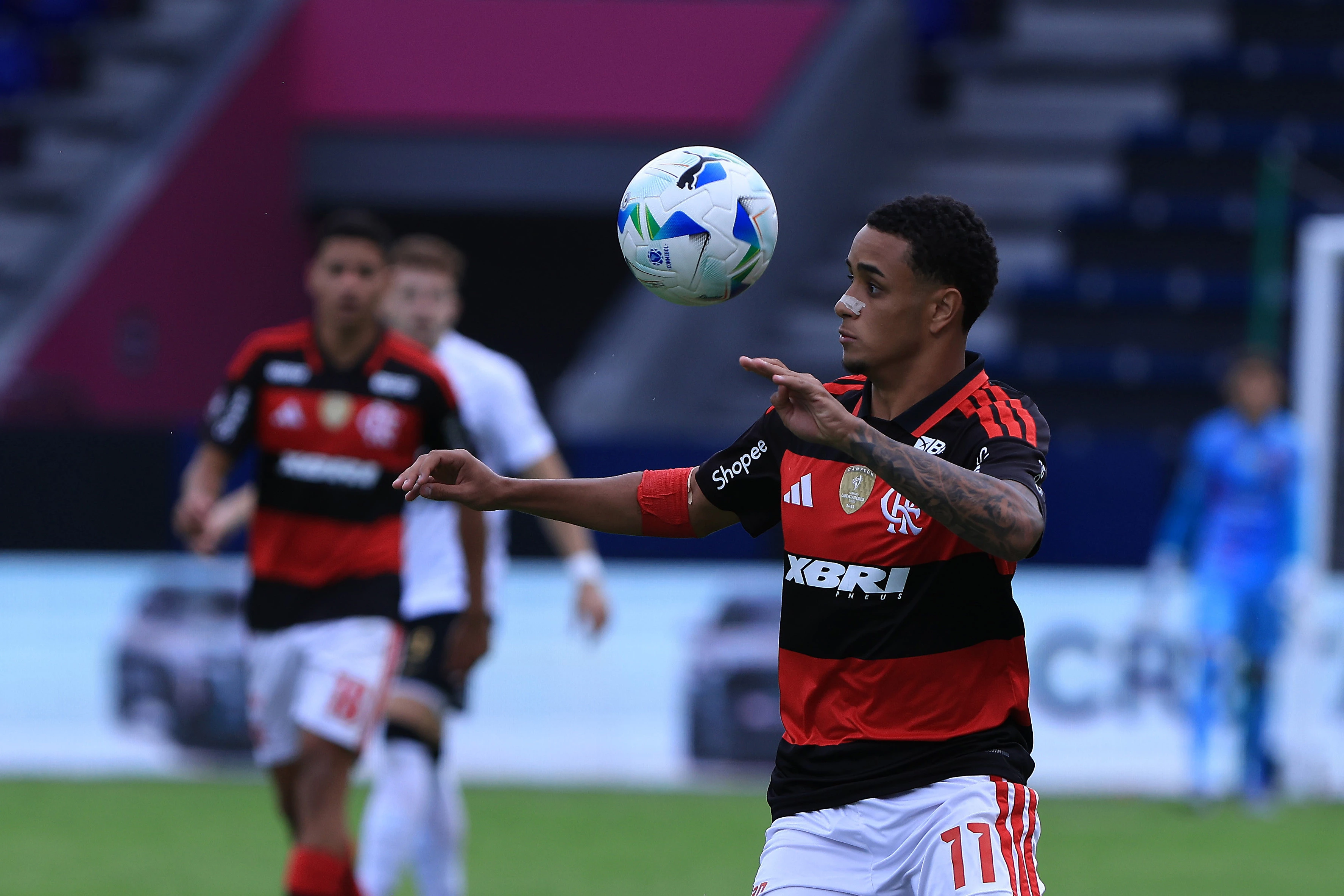 Шахтар хоче таланта Фламенго