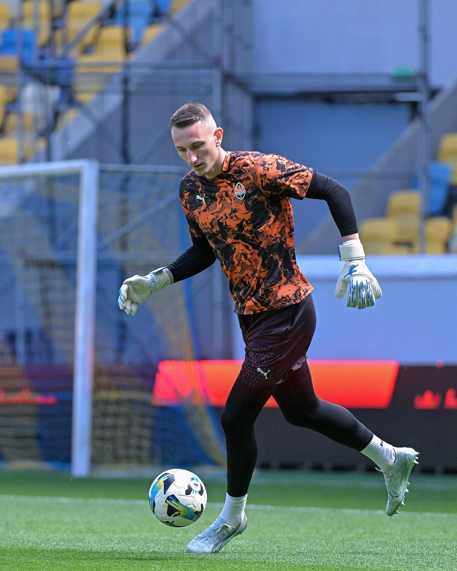 Дмитро Різник